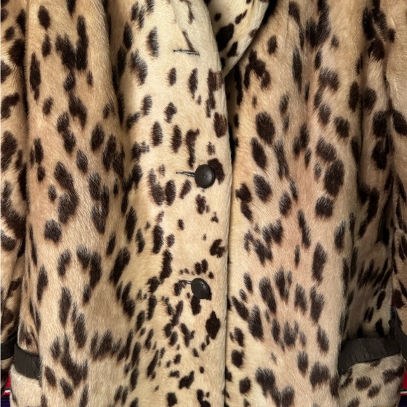 Vintage Safari fur coat. - Picture 2 of 7